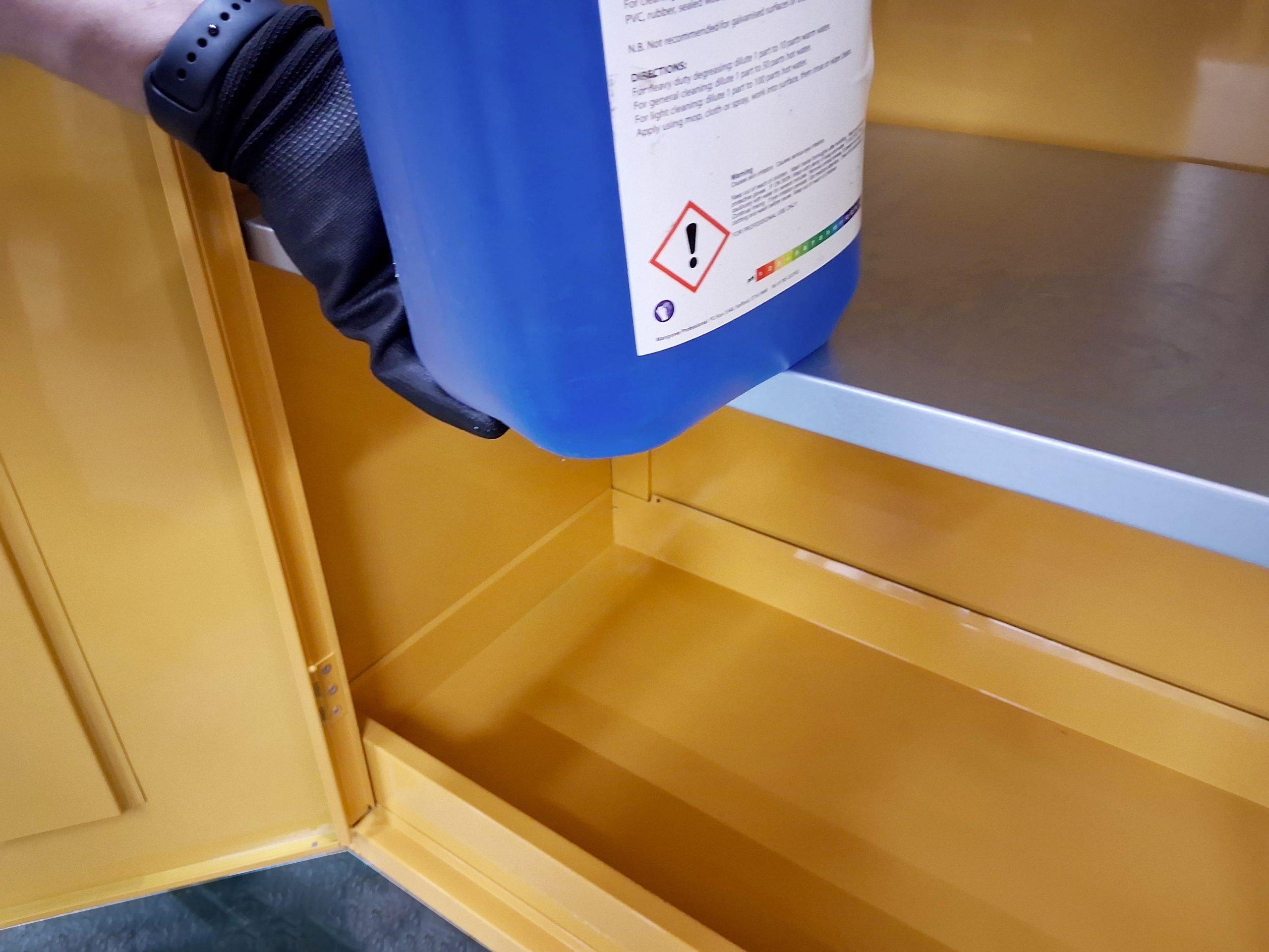 Hazardous Substance Cabinet | 1800mm (H) x 1200mm (W) x 460mm (D) | HC18124D - Image 6
